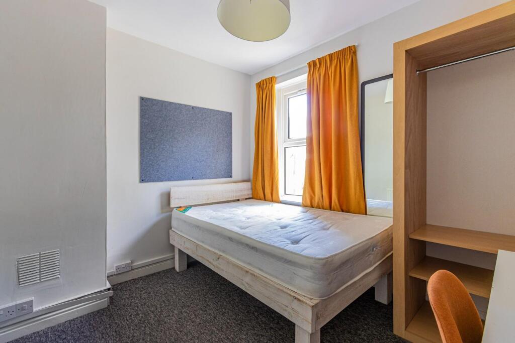 Treharris Street 103-11.jpg