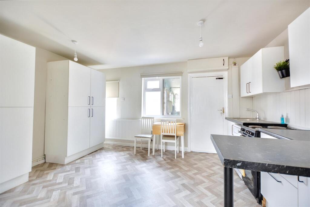 Kitchen Diner_1.jpeg