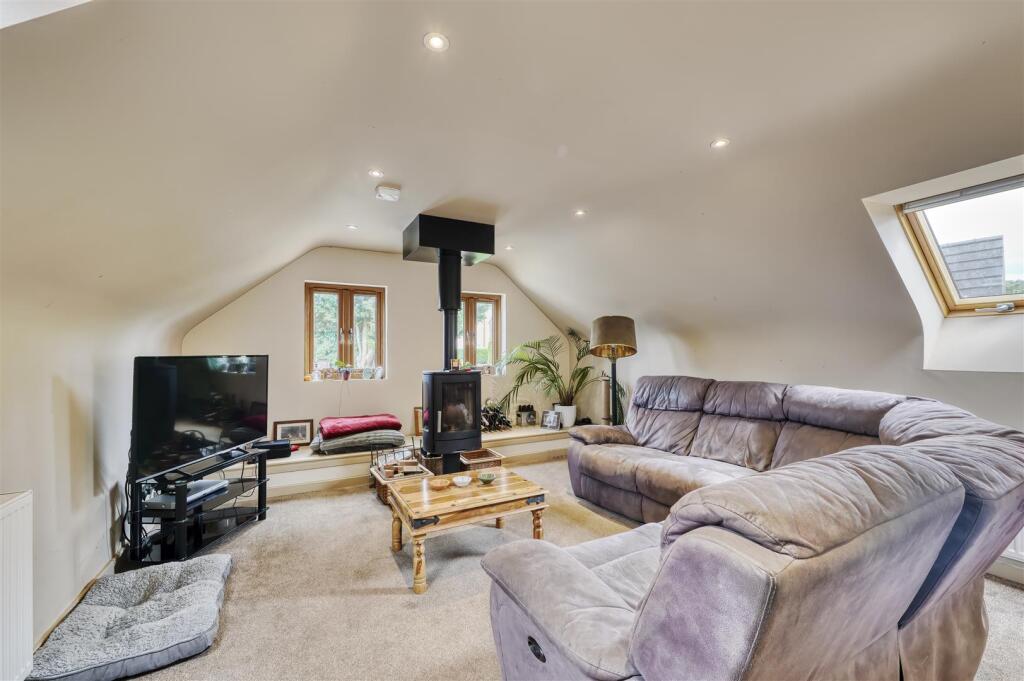 Paddock End - Sales-4.jpg