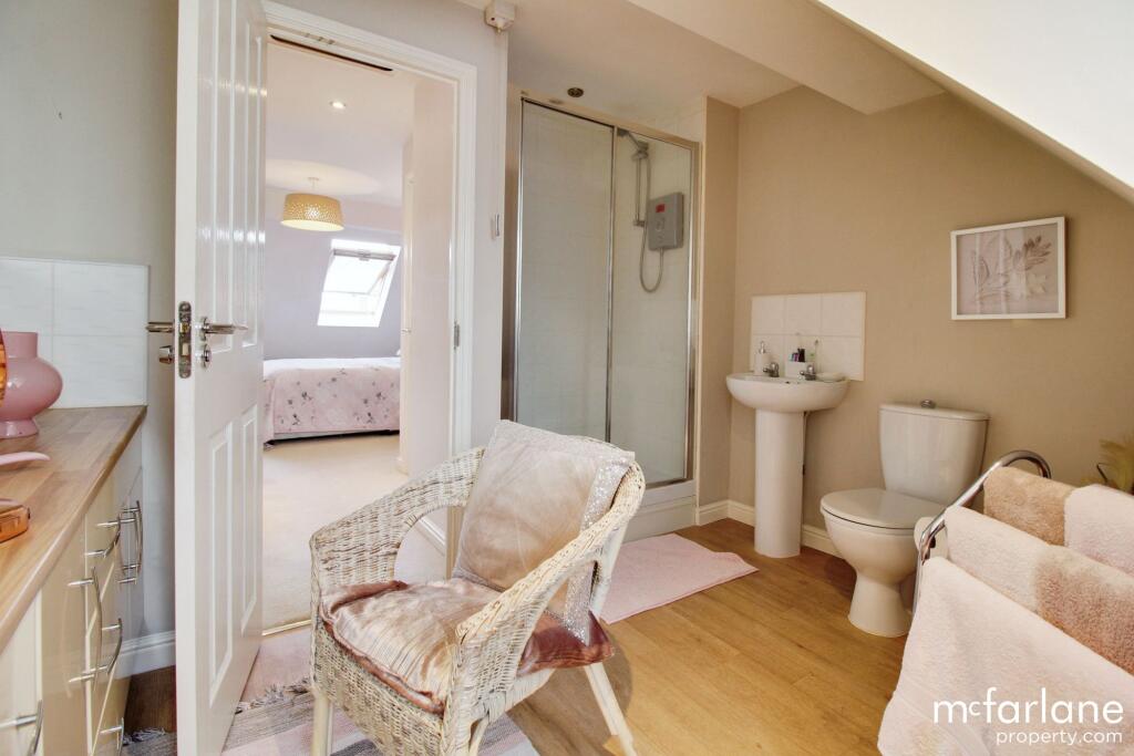 Master bedroom and en-suite