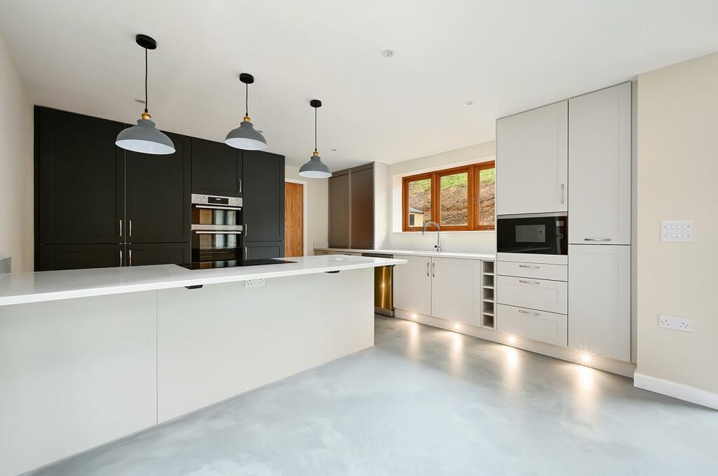 MAYTUM BARN - VANITY LANE - LINTON - MAIDSTONE - M