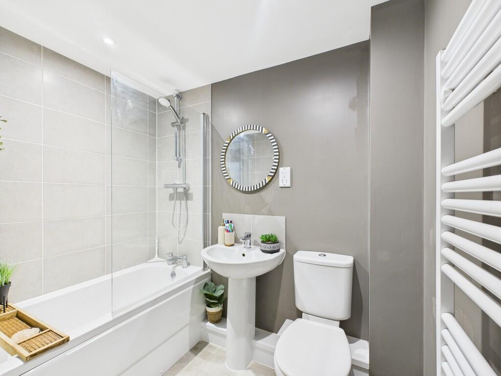 CAM03582G0-PR0128...