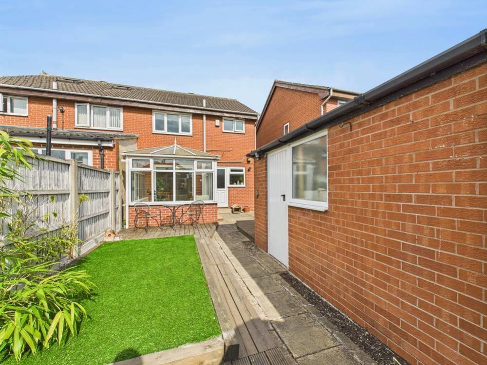 Lrg_CAM05488G0-PR0020-STILL014-thumbnail-h750-70.j