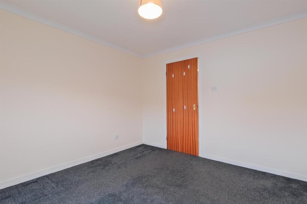 005-18 Hemmingen Court Carluke, Lanarkshire, ML8 5