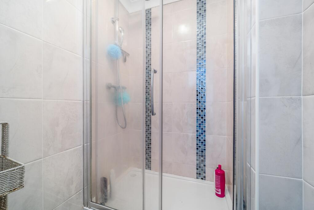 6 Lighton Avenue (Frampton)-26