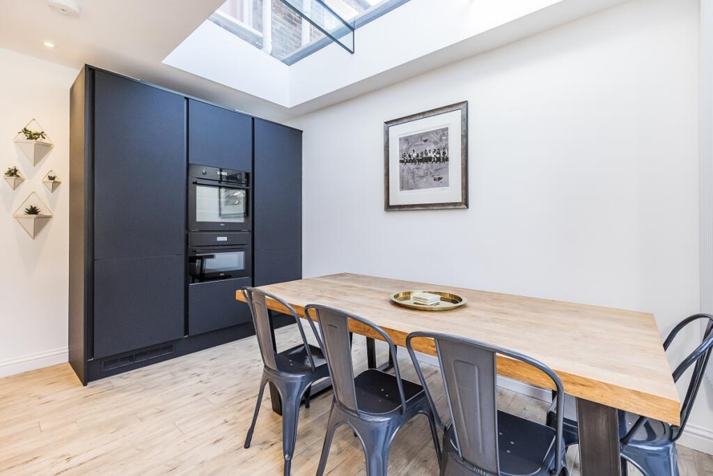 31   Colomb Stree...