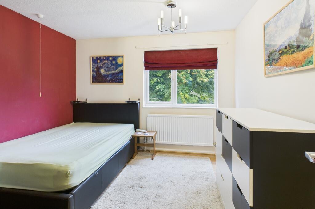 CAM02545G0-PR0501-STILL004