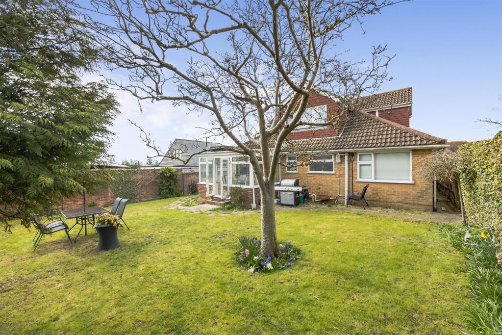 Shirley Avenue, 3-25.JPG