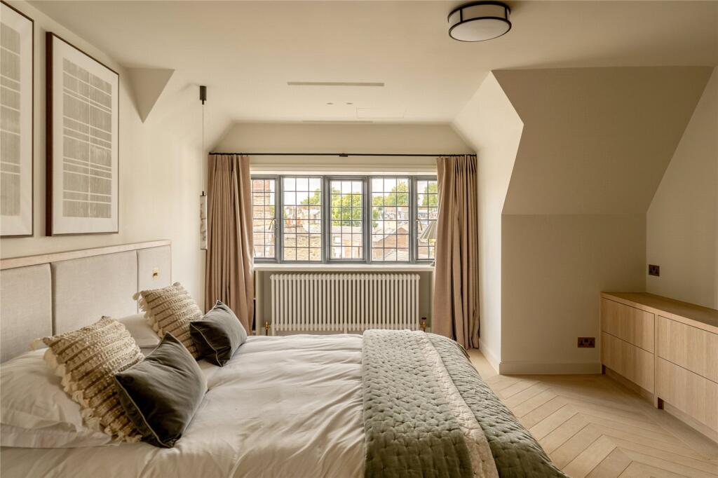 Principal Bedroom