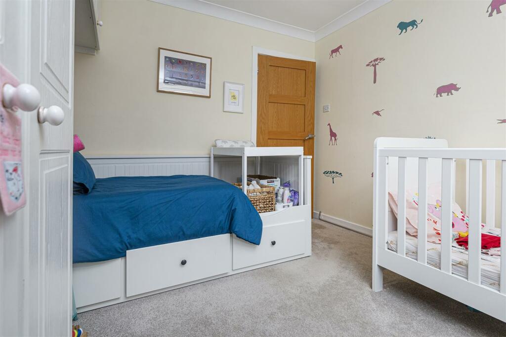 Bramleys Estate Agents - Maple Grove (50).jpg