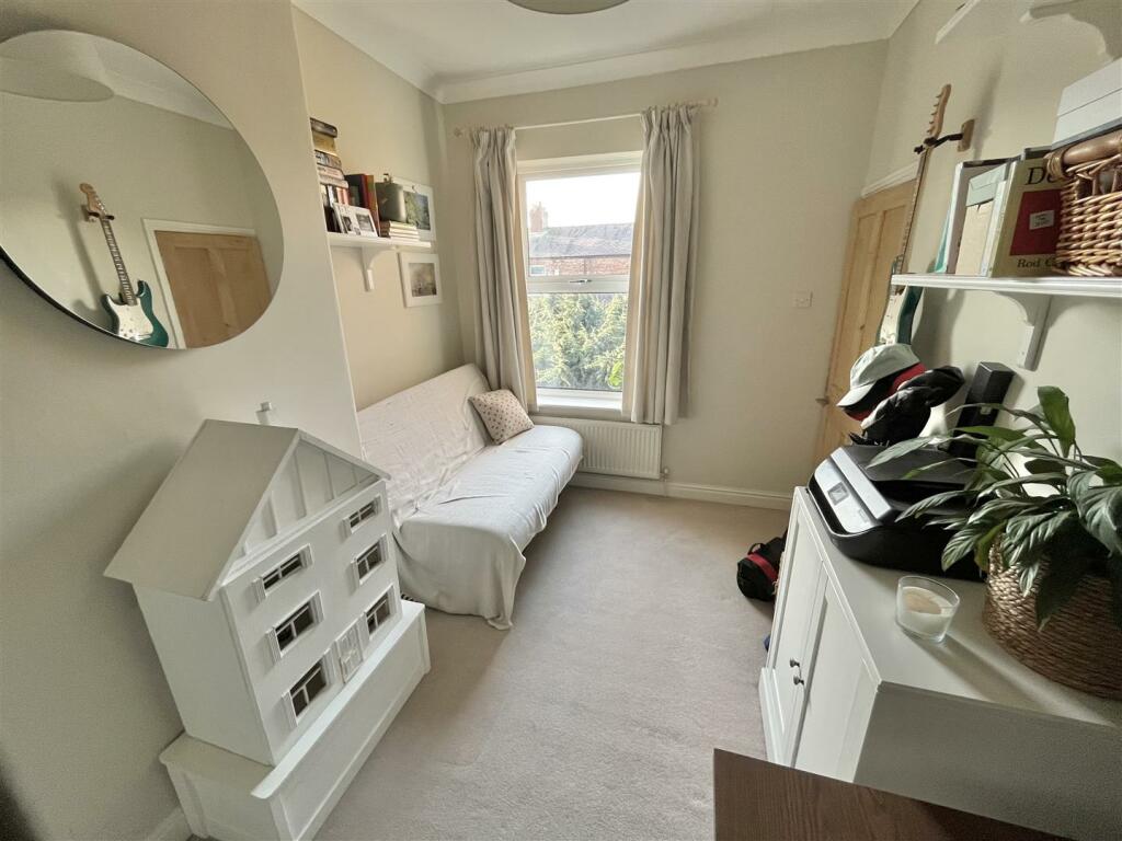 Bedroom 2 Aspect 2