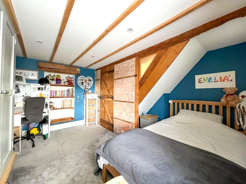 Reception/Bedroom 3