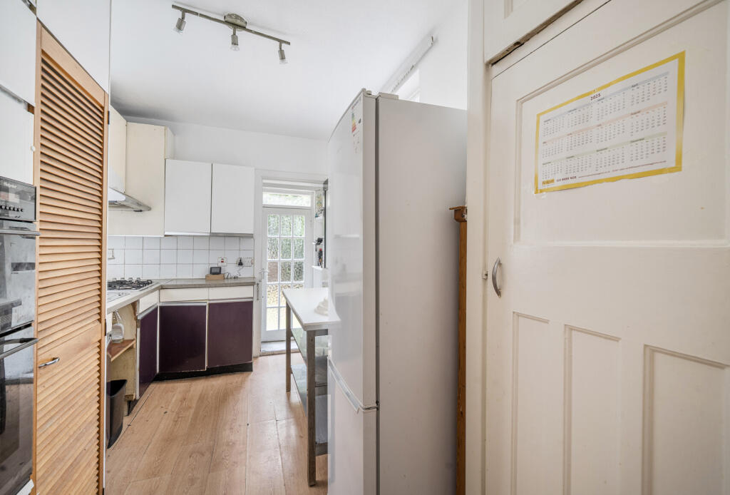 1347145-4-68b6d5a...