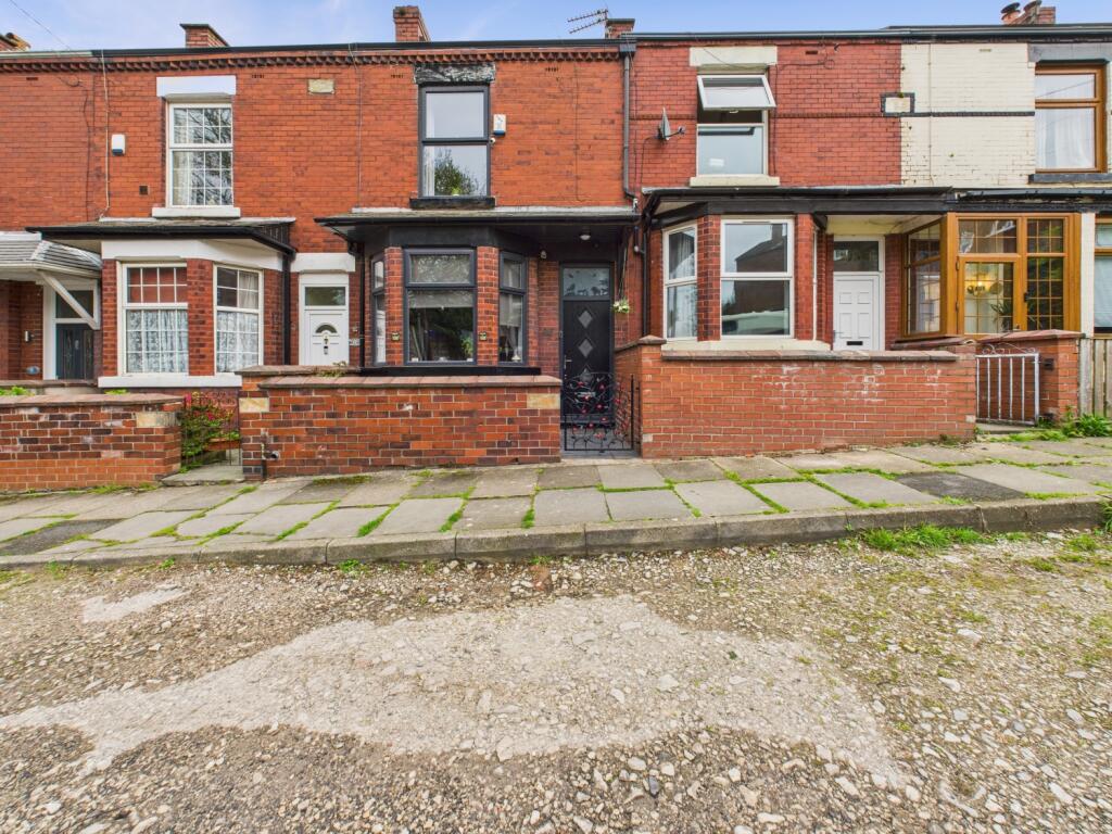 CAM03729G0-PR0019-STILL001