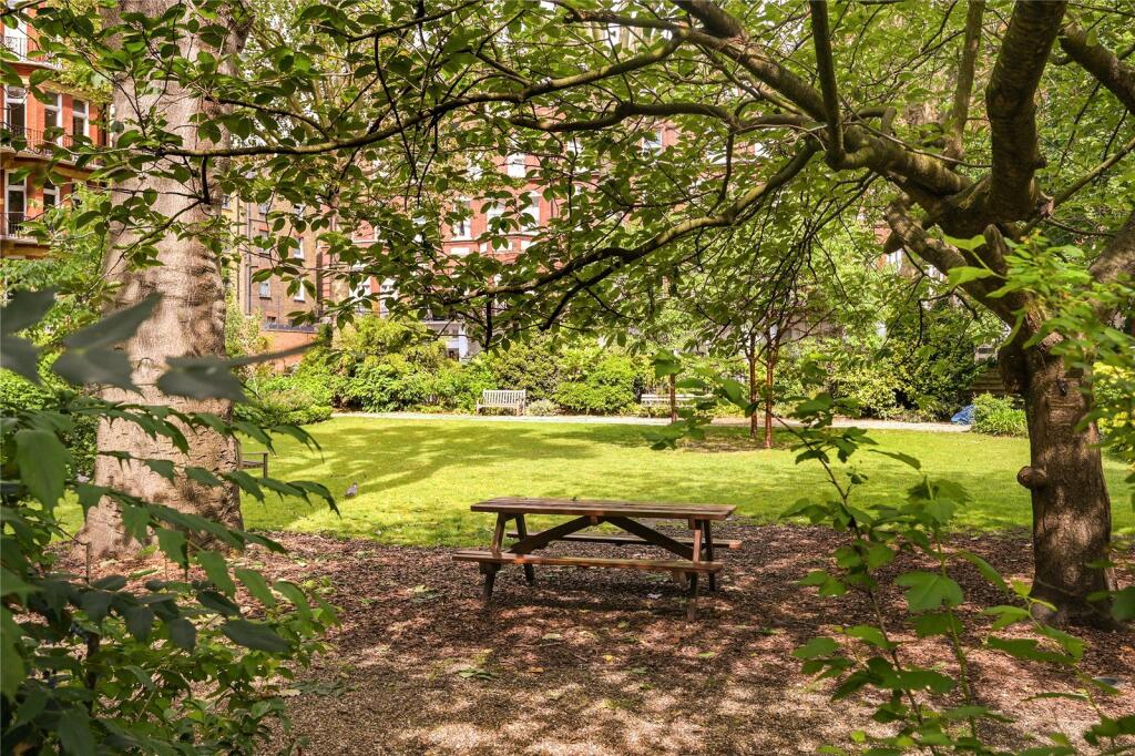 Gardens Square
