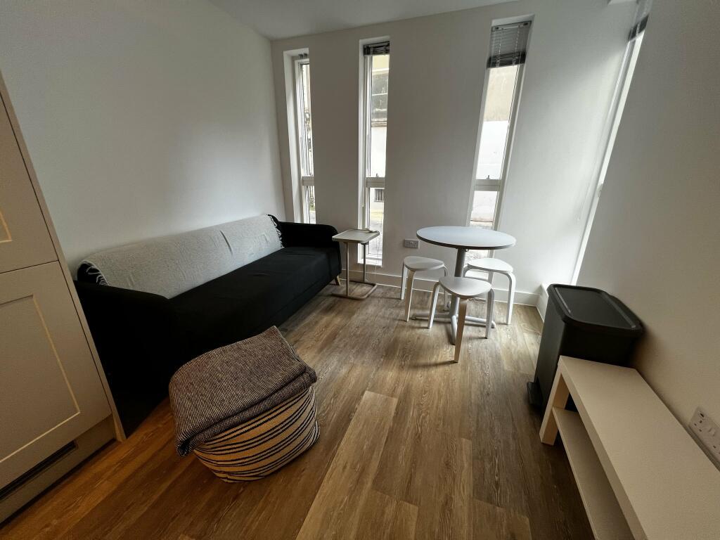 Living area (2)