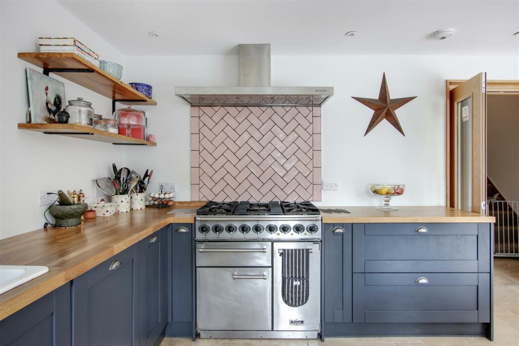 Kitchen Detail.jpg