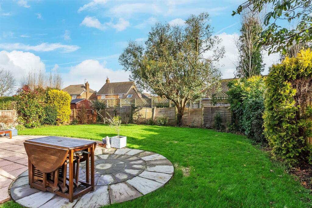 Rear Garden 1.jpg