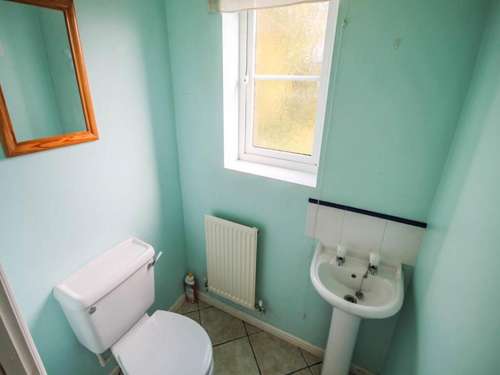 Downstairs Toilet.JPG