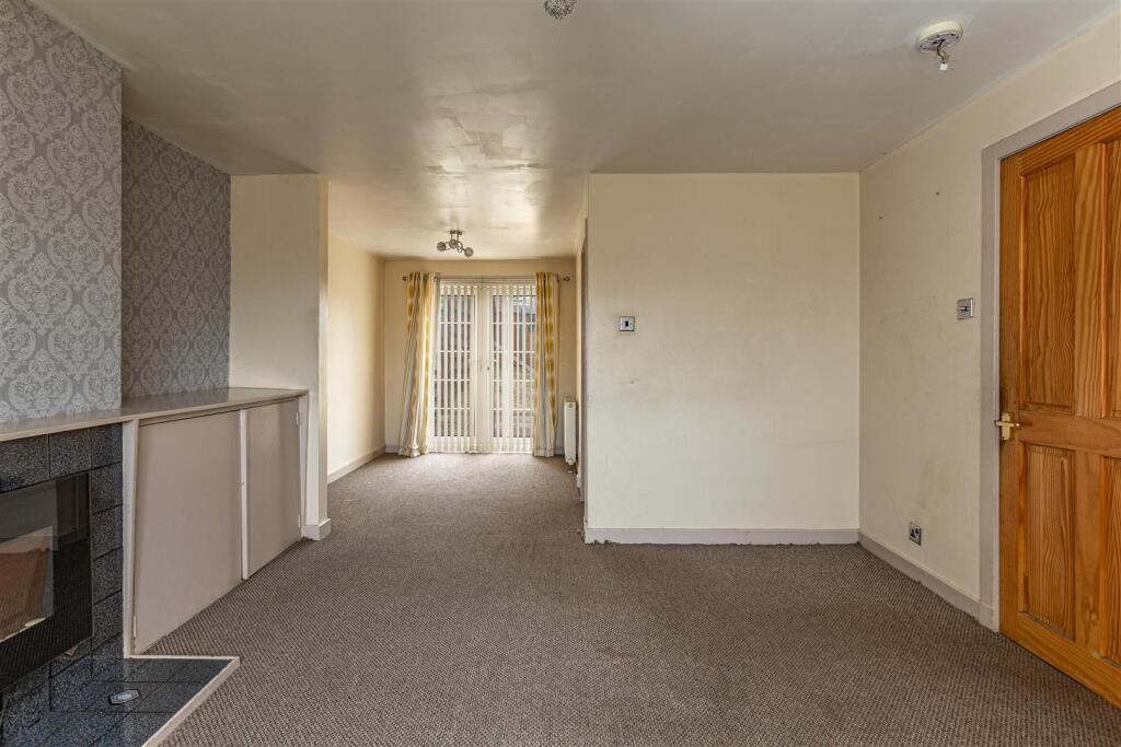 8 Whitefield Crescent Newtown St Boswells 12.jpg