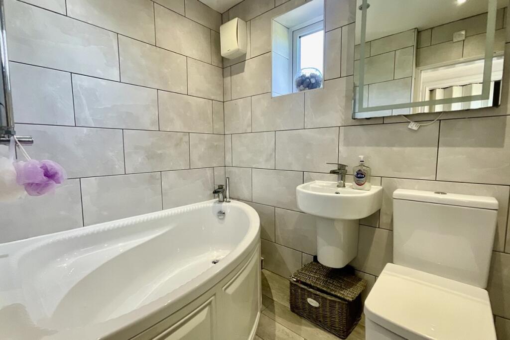 Downstairs' Bathroom