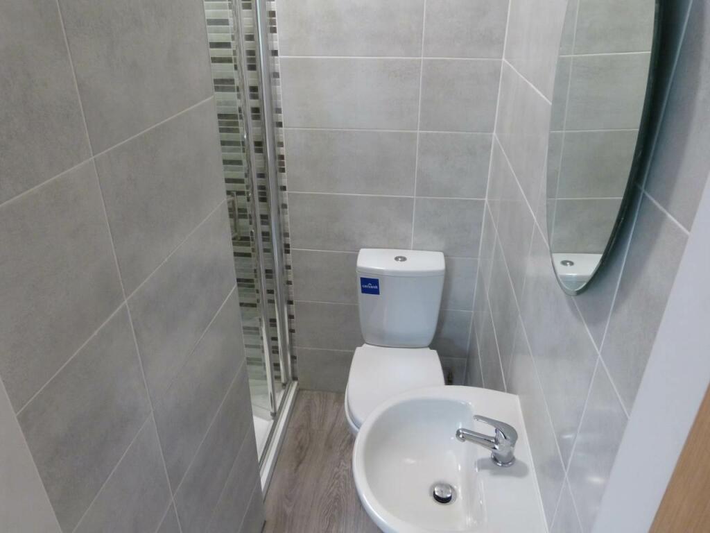 Bathroom studio 1 20