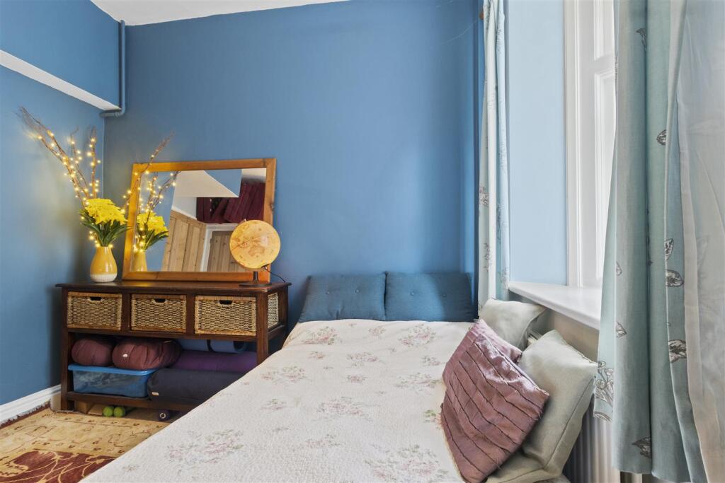 bedroom three #3.jpg