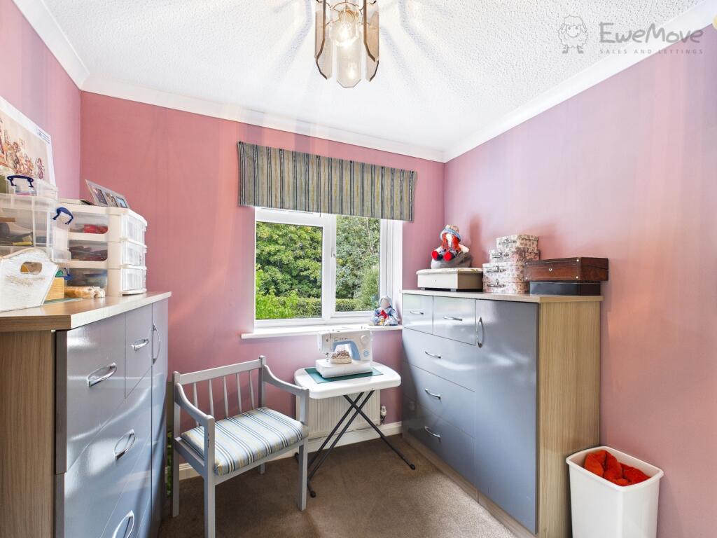 CAM03640G0-PR0056-STILL032