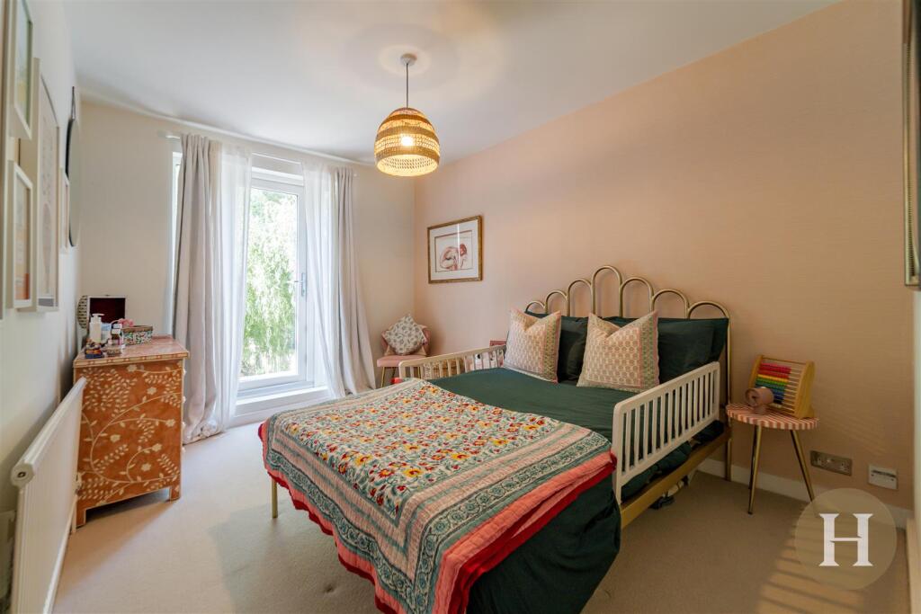 Hadleigh Estate Agents-21.jpg