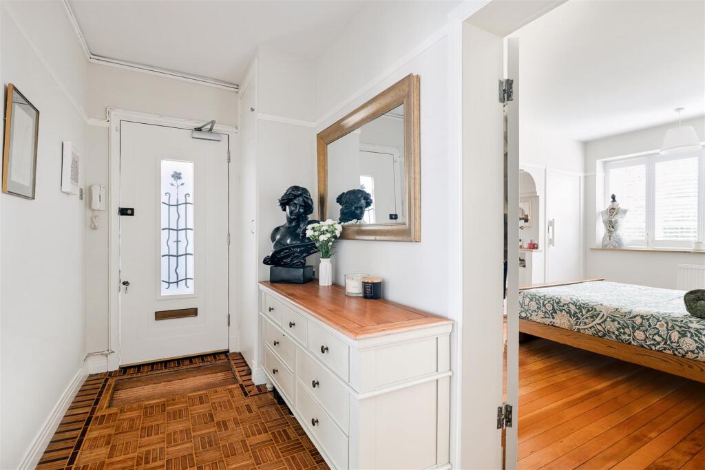 BEECHWOOD COURT, 13-1.jpg