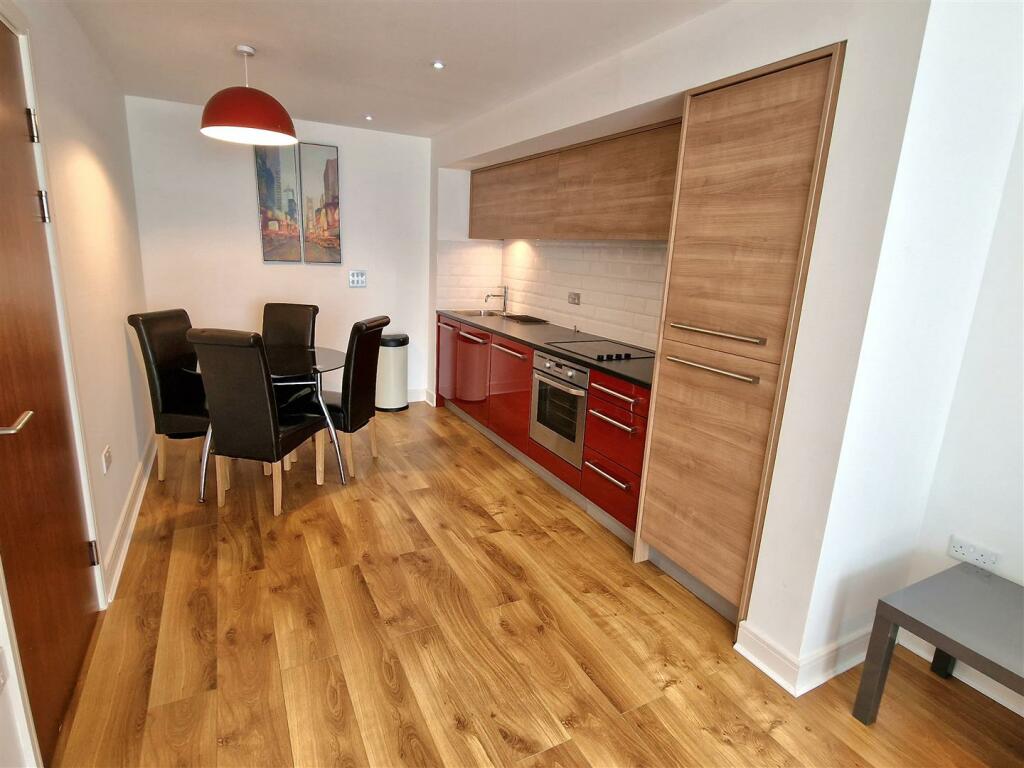 Kitchen/Dining