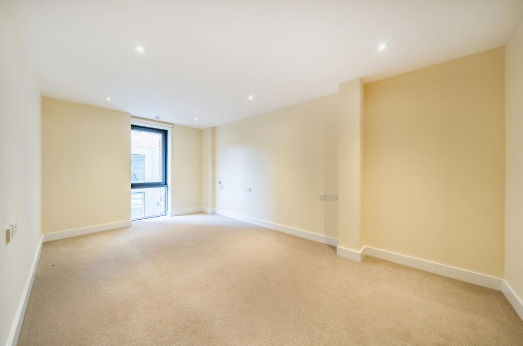 1354172-16-68c183...