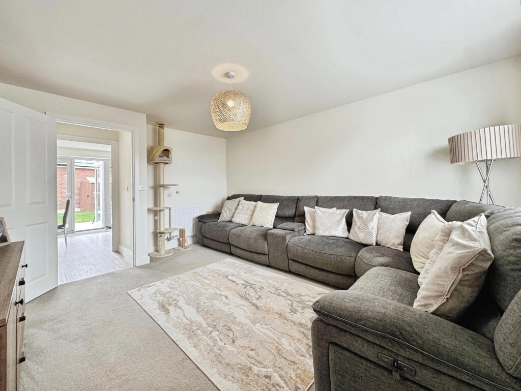 121 Excelsior Way, Sileby, Loughborough, LE12 7XE
