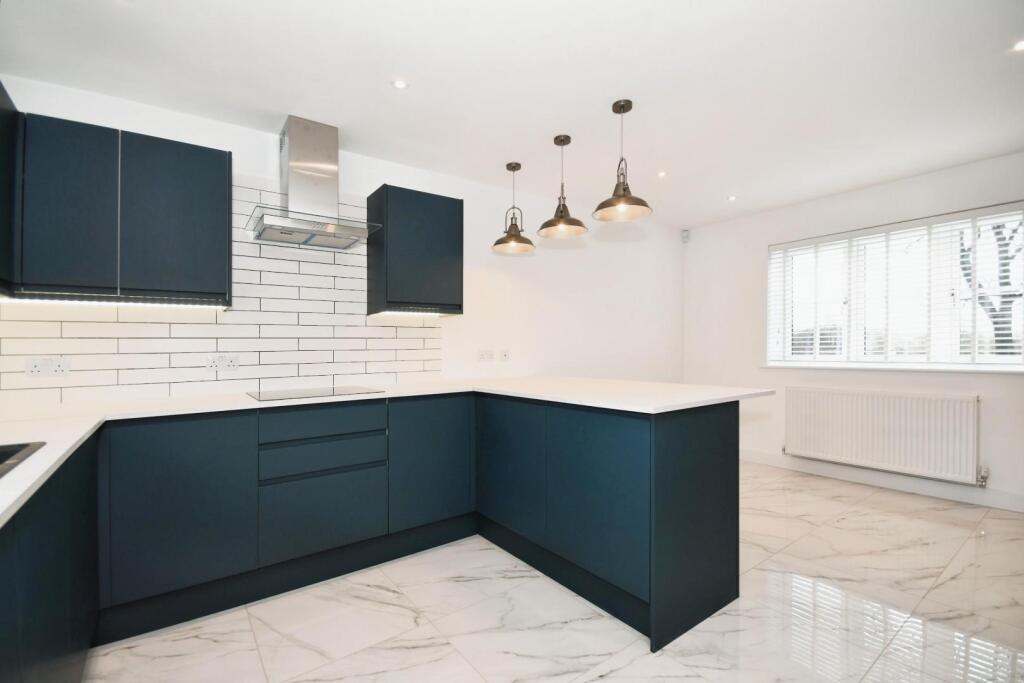 KITCHEN DINER 03.jpg