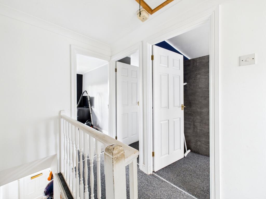 CAM05192G0-PR0163-STILL054