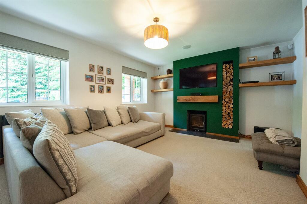 Living Room.jpg