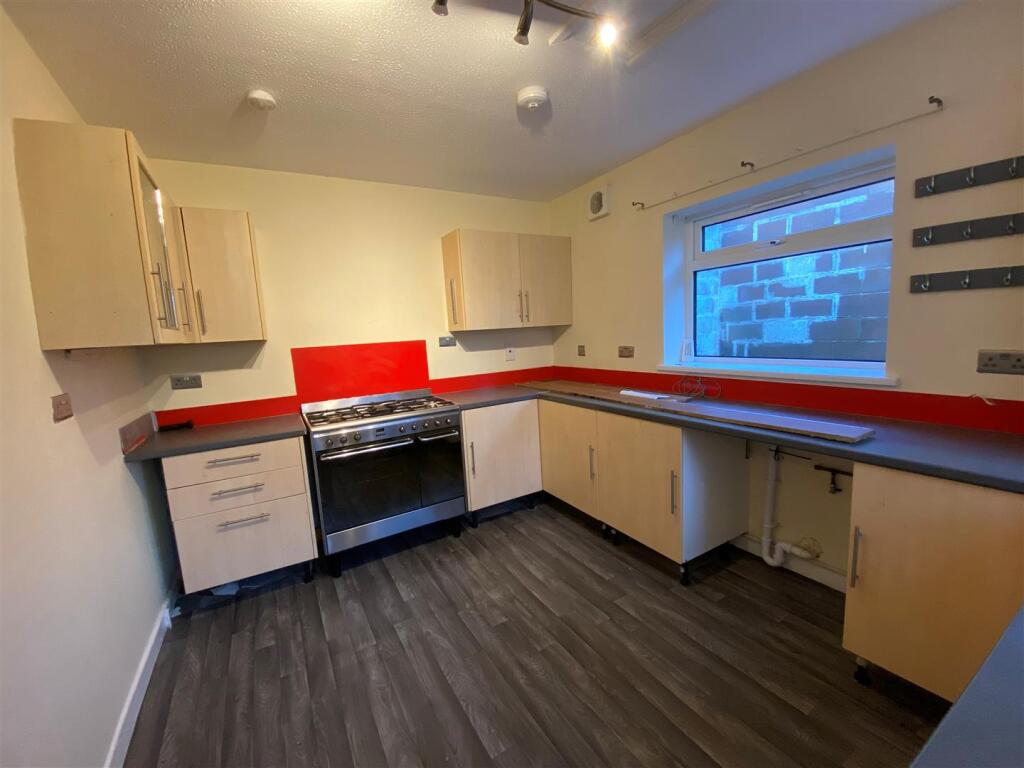 1 Jenner Street - kitchen 2.jpg