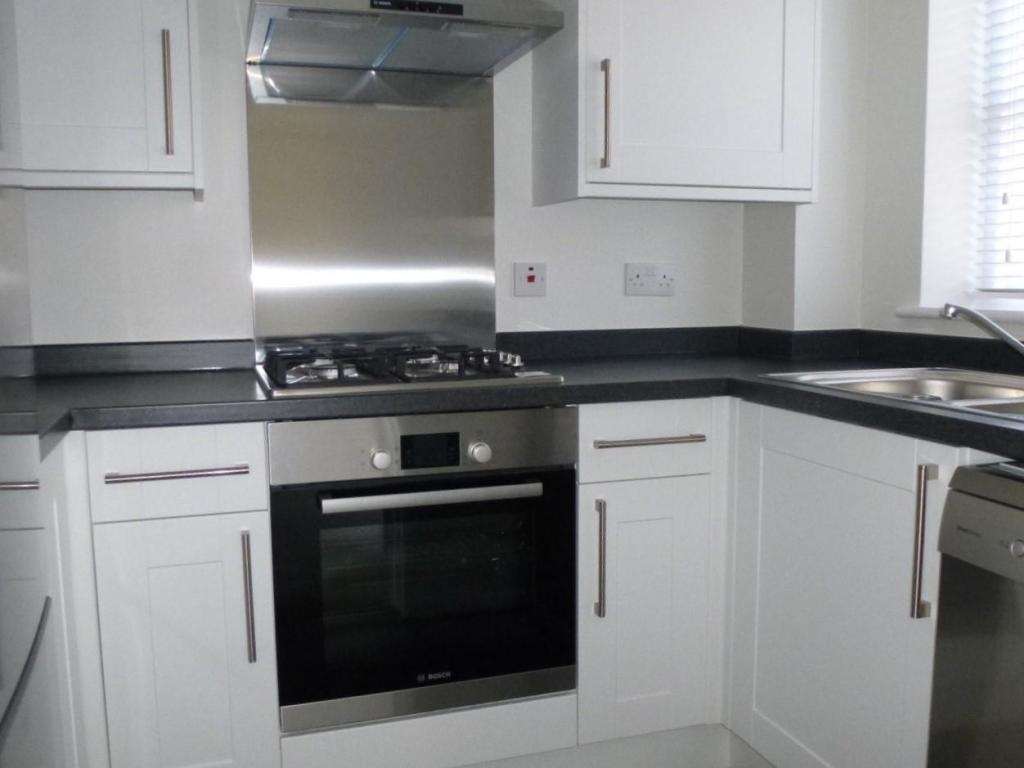 10 Jubilee Lane kitchen.jpg