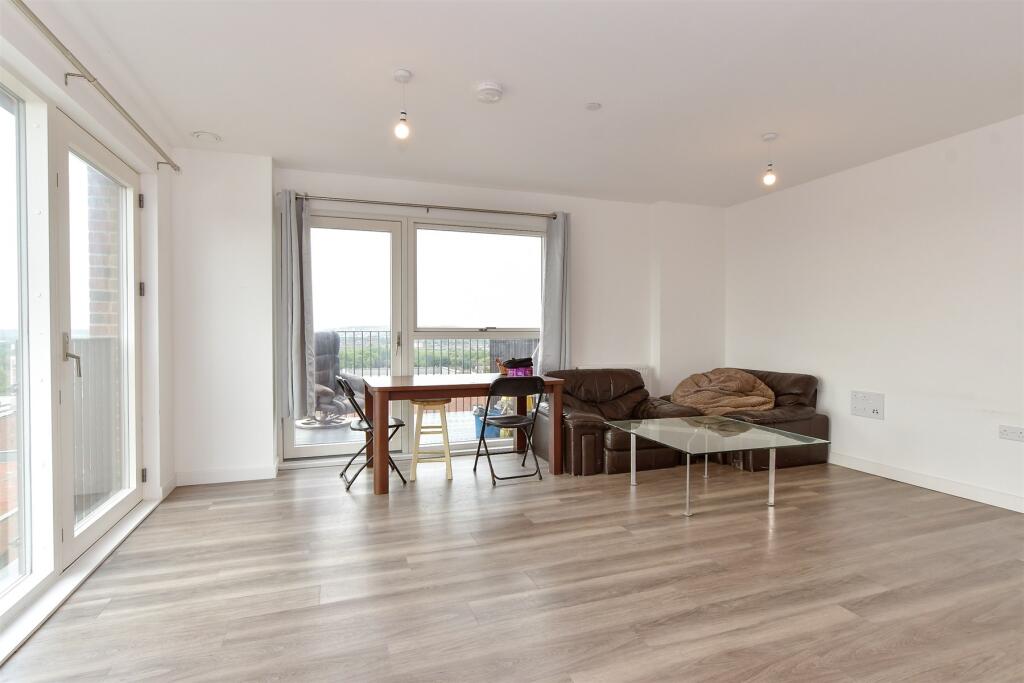 Lounge/Kitchen/Dining Room