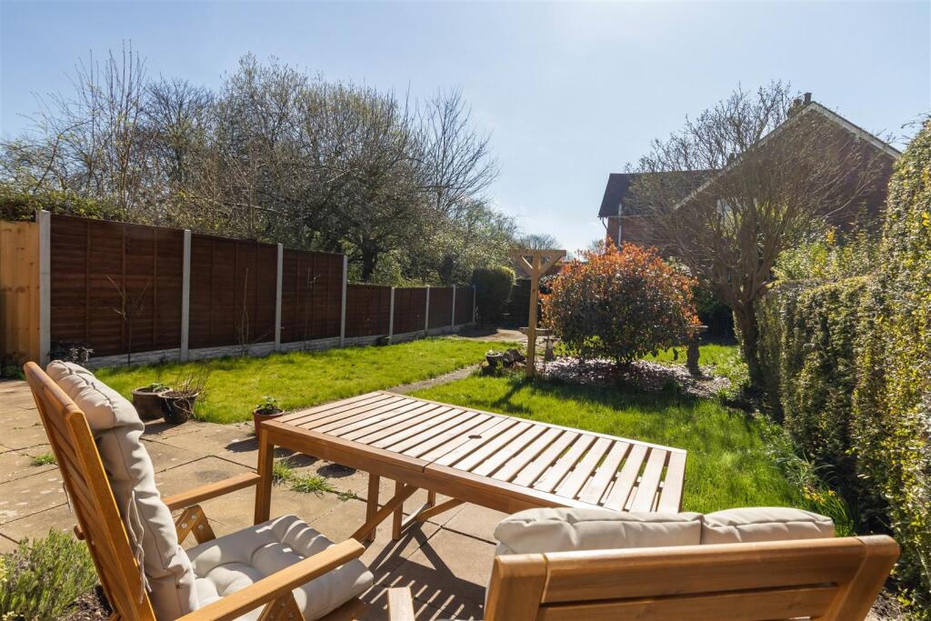 44 Raddlebarn Road 9