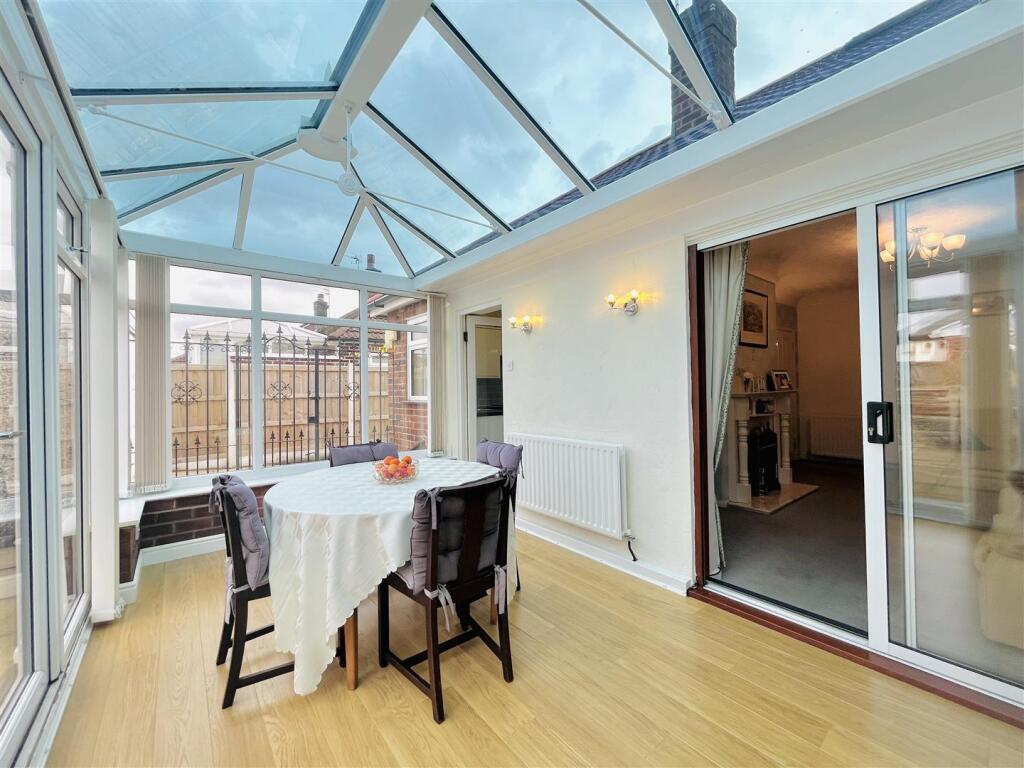 Dining Conservatory Aspect 4