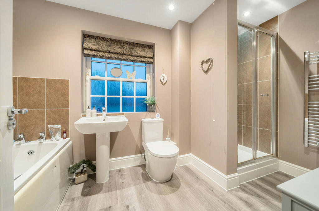 4 Piece Suite