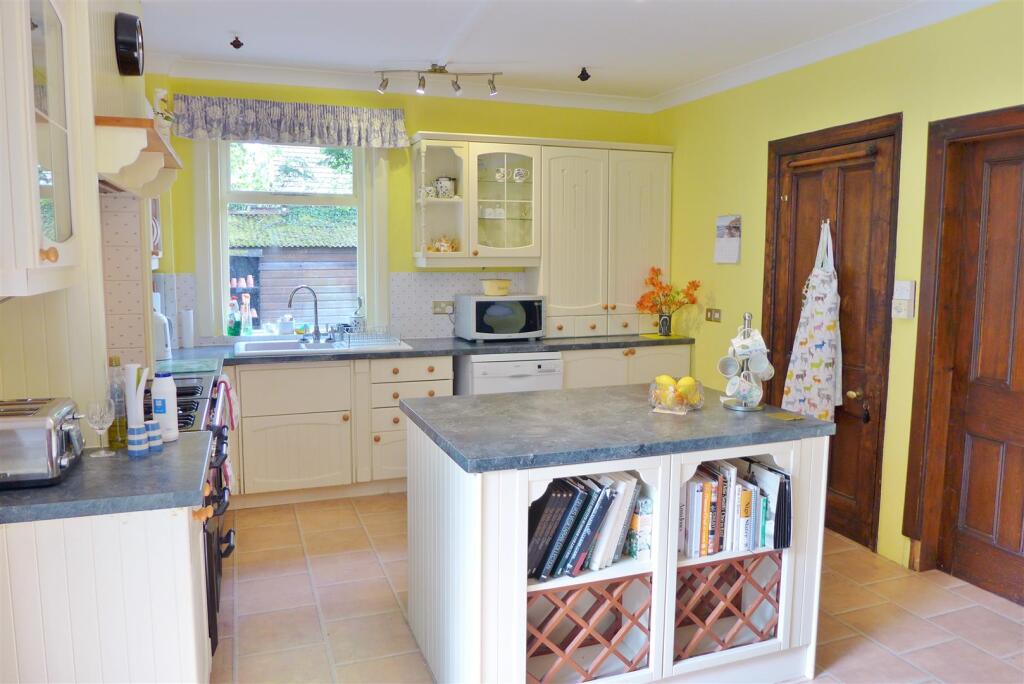 Kitchen 3