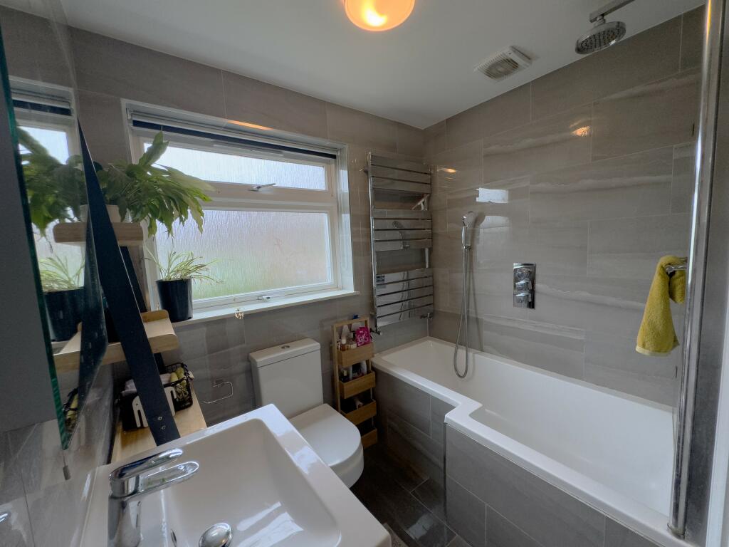 13 Bathroom