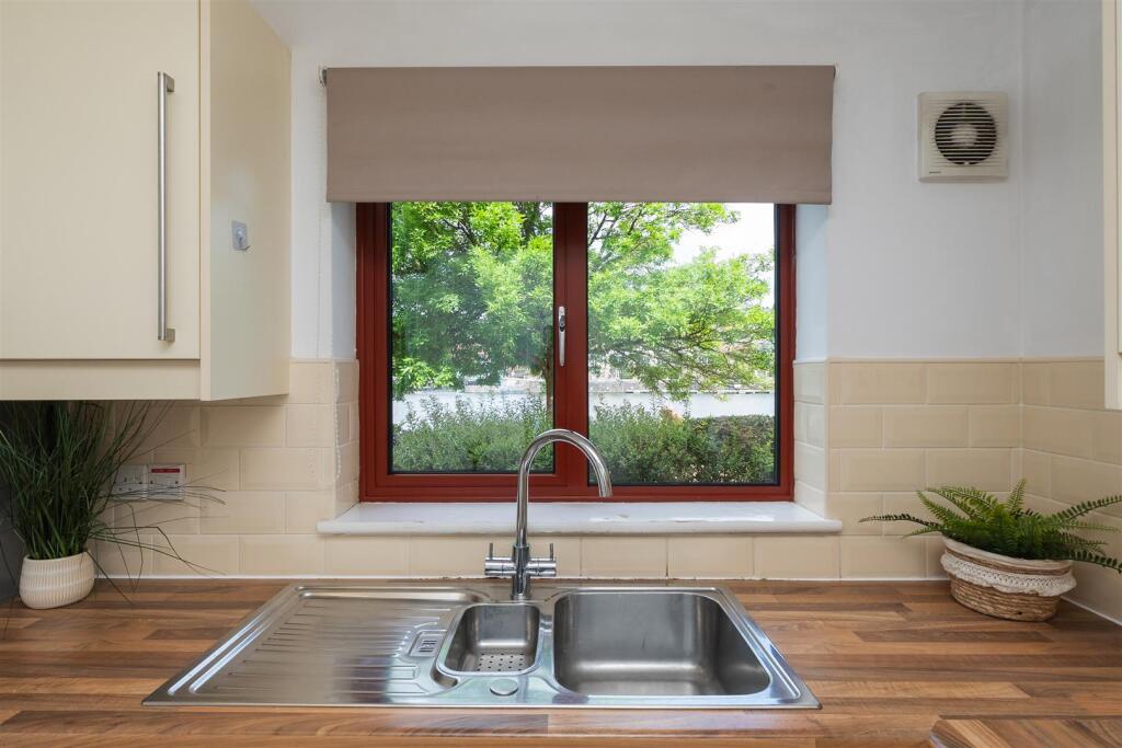 25-Westbrooke-Court-BS1-6XE-11.jpg