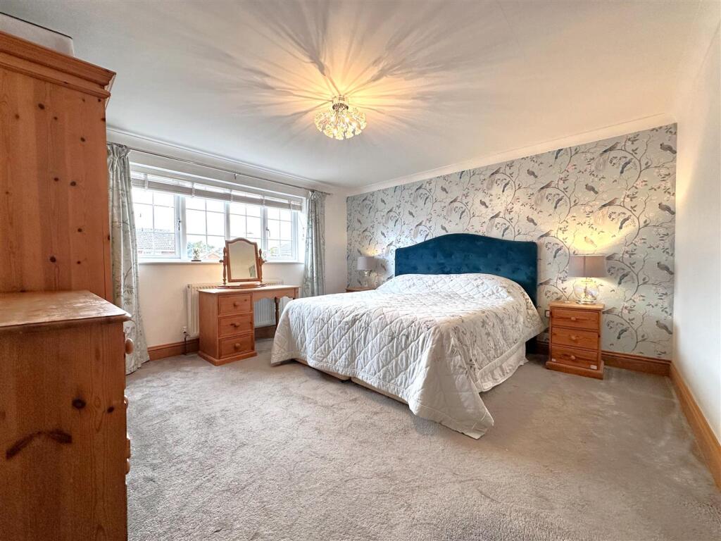 Master Bedroom (Annexe) 368