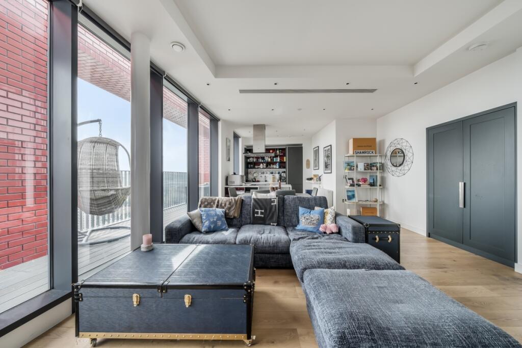 1339565-8-6895df4...