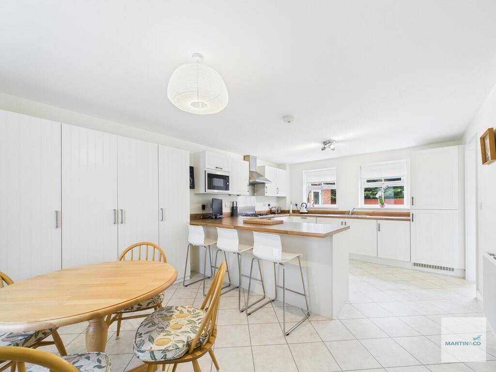 CAM03394G0-PR0310...