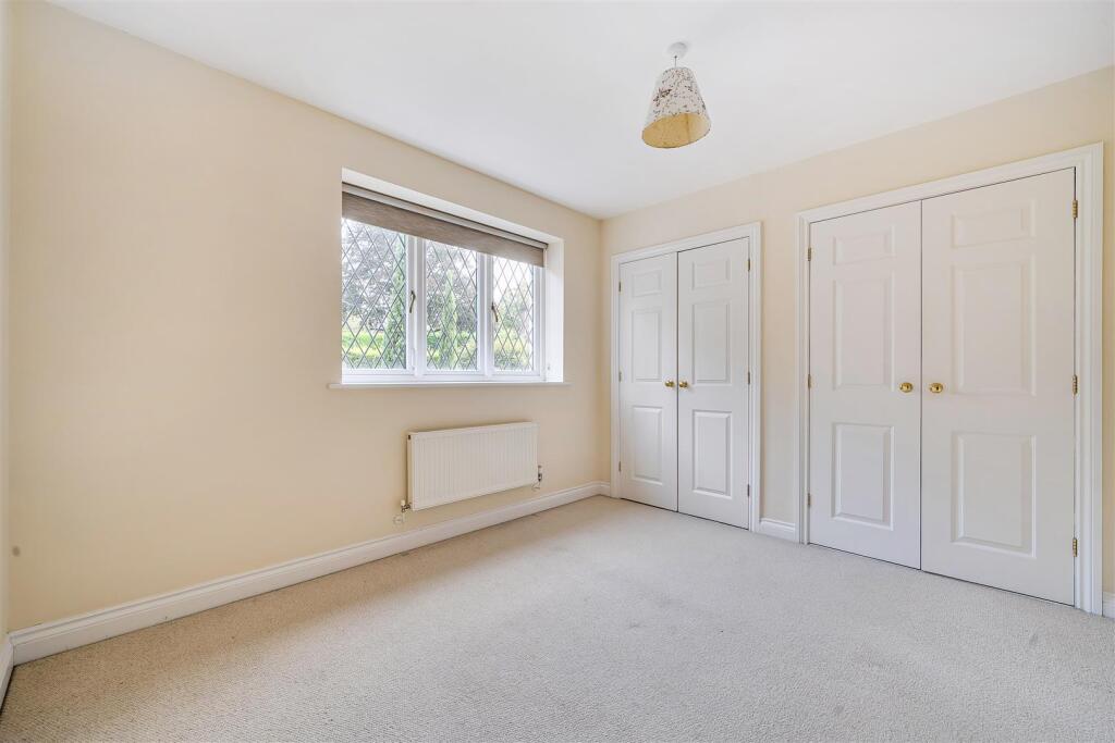 Main bedroom 2nd angle.jpg