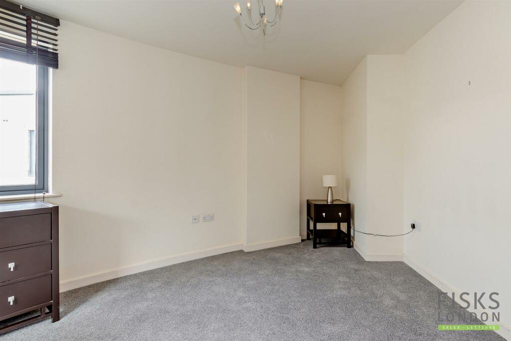 8612423-interior05-800.jpg